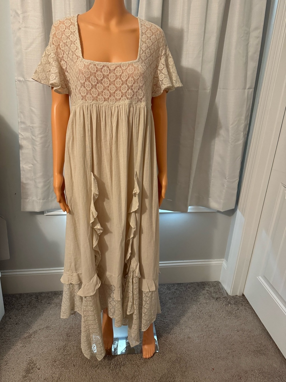 Cool Free People size XS relaxed fit oatmeal color crochet accent maxi dress new